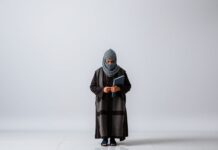 Fashion Through the Times: Dressing for Prayer in Tabuk Fashion Through the Times: Attire for Prayer in Tabuk