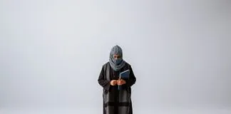 Fashion Through the Times: Dressing for Prayer in Tabuk Fashion Through the Times: Attire for Prayer in Tabuk