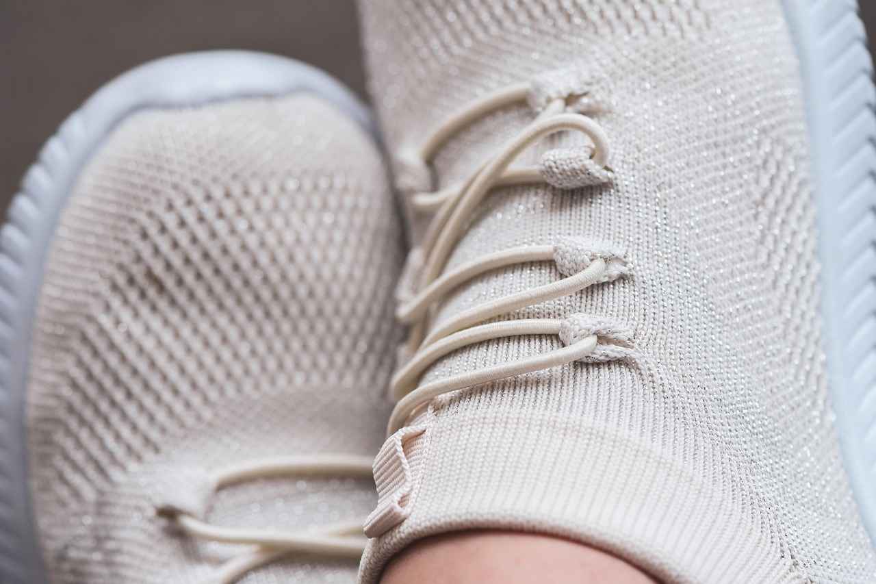 What Makes the New Balance 9060 Blue Unique?