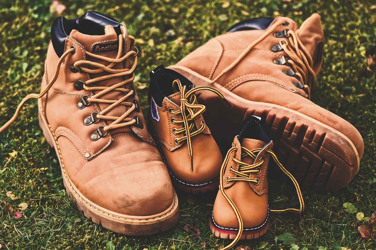 How to Choose the Right Walking Shoe Size