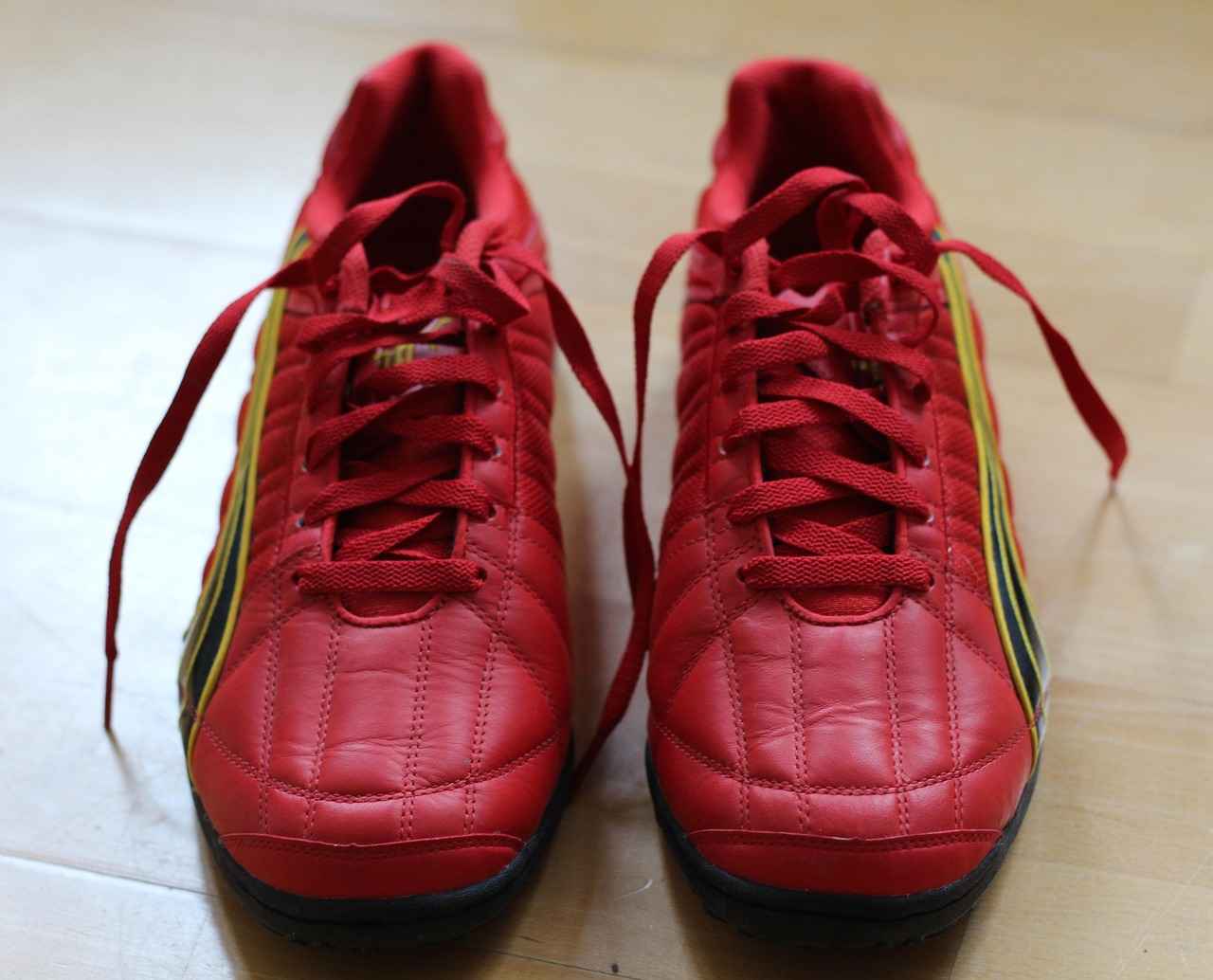 What Makes the New Balance 327 Unique?